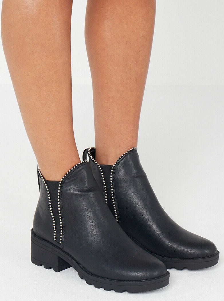 Black studded 2024 chelsea boots