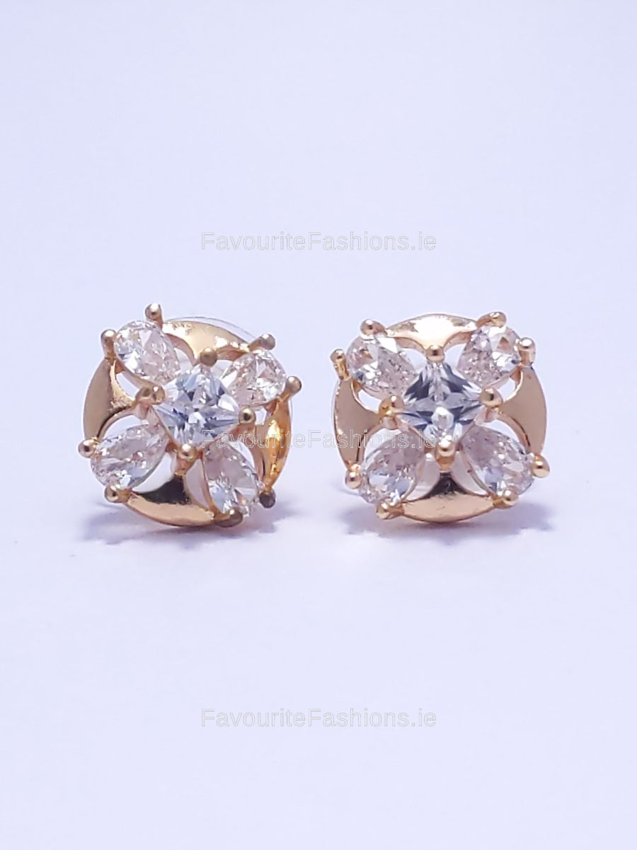 Gold Dimond Flower Detail Stud Earrings