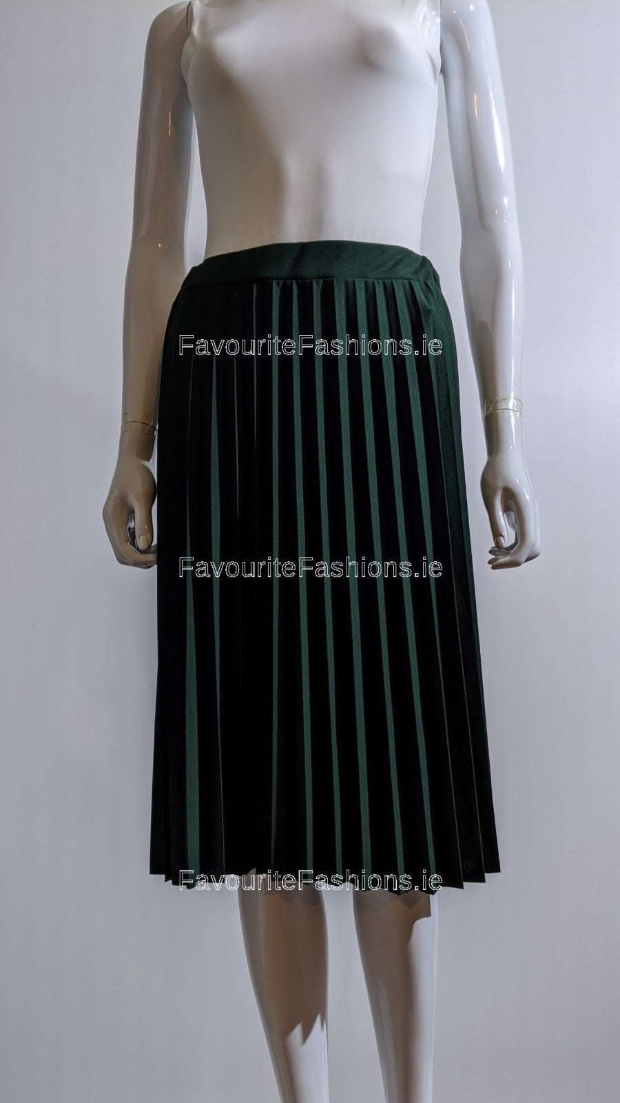 Green Pleated Knee Length Skirt